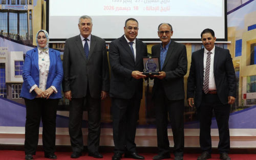 احتفالية جامعة العريش لتكريم الزملاء المحالين إلى المعاش والعاملين المتميزين - Image 5