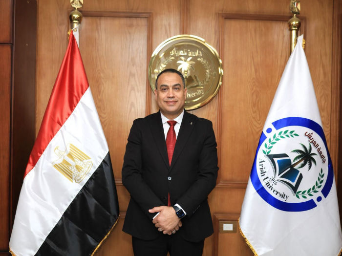 الاستاذ الدكتور / أيمن عبد المجيد الشبيني